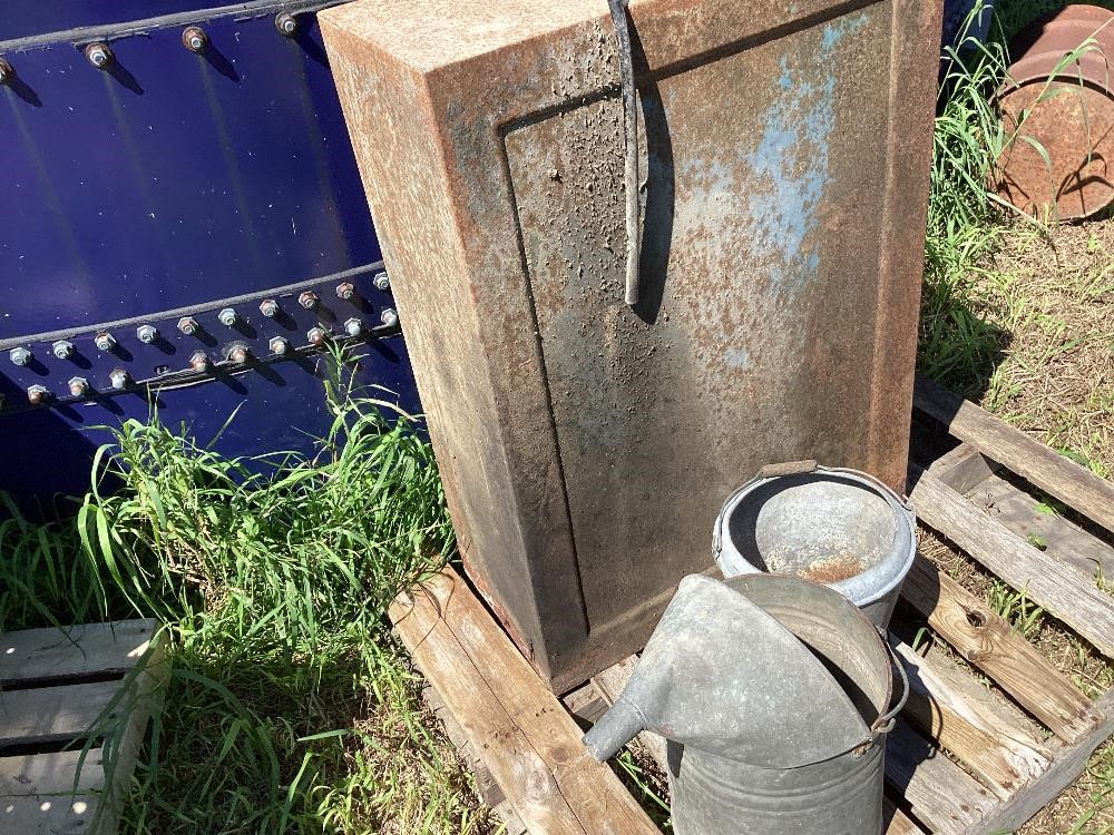 Antique Bulk Oil Tank & Pump BigIron Auctions