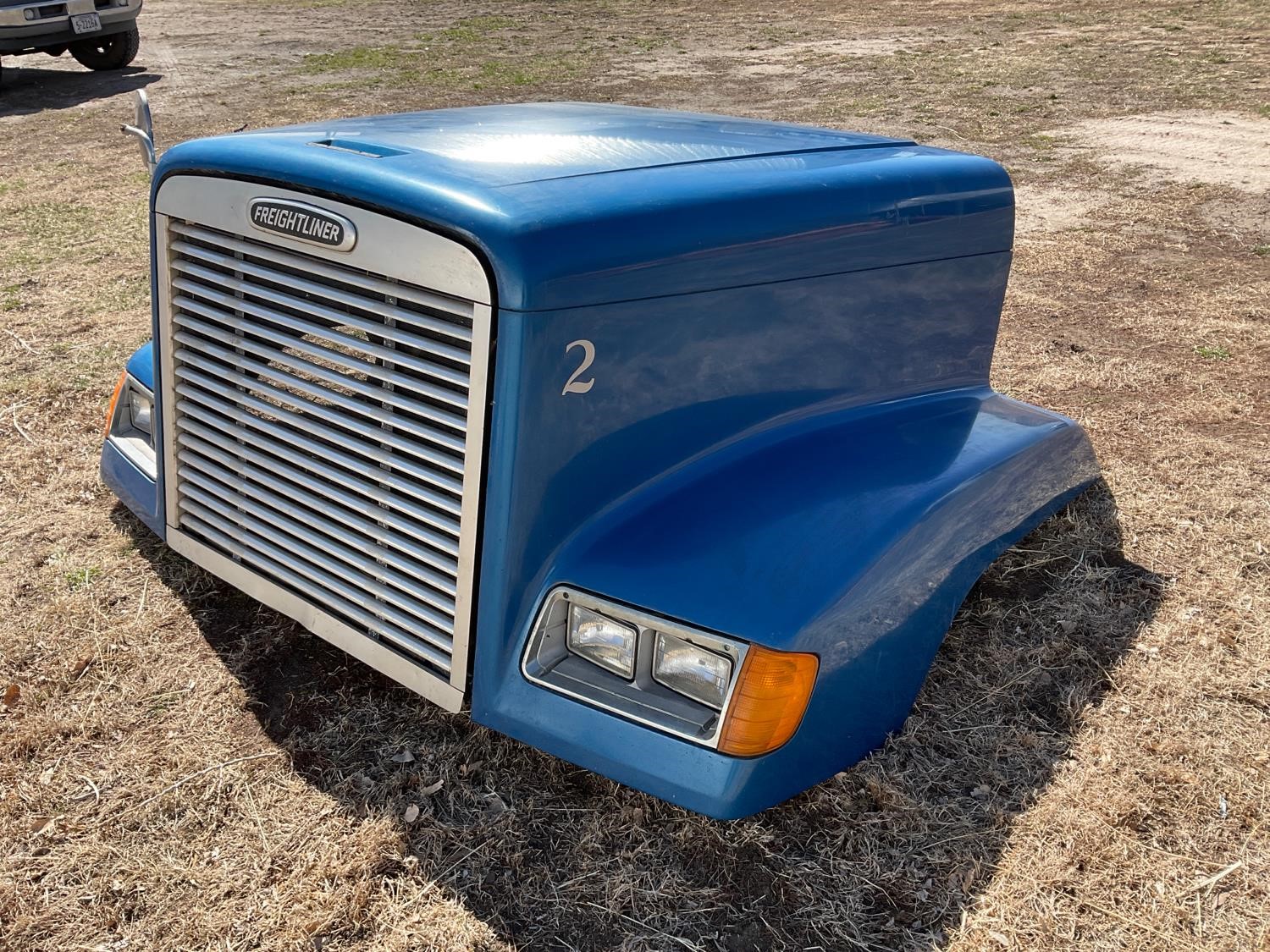 1998 freightliner fld120 hood