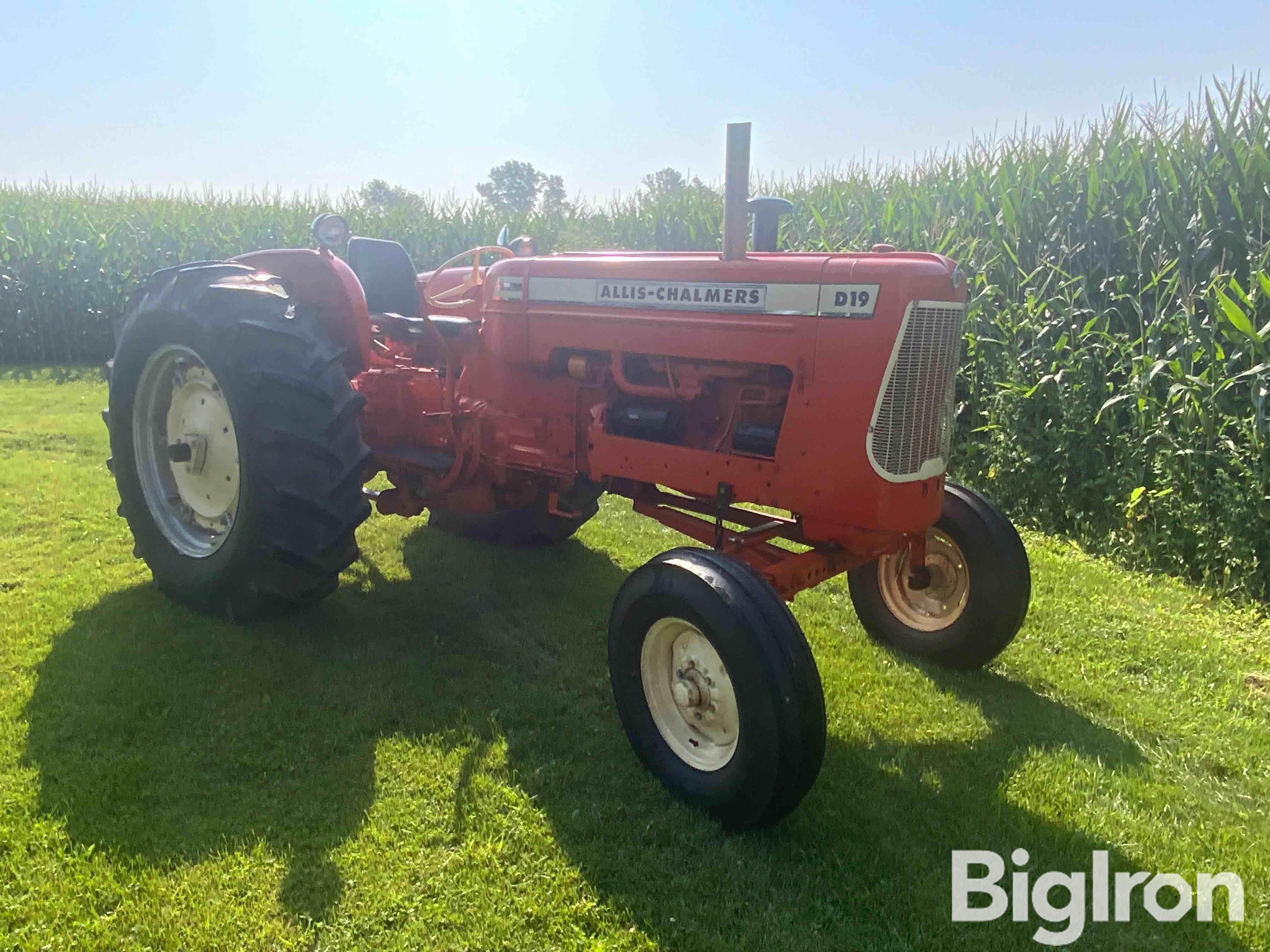 1962 Allis-Chalmers D17 Series 3 2WD Tractor BigIron Auctions