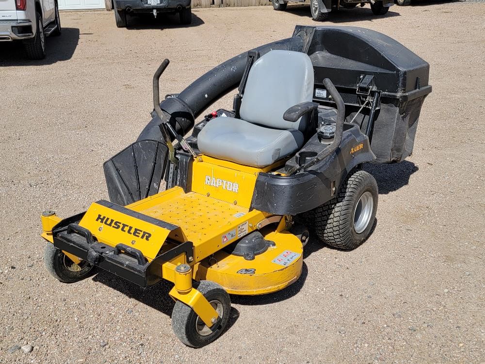 Hustler Raptor Mid Mount Riding Lawn Mower W Bagging System