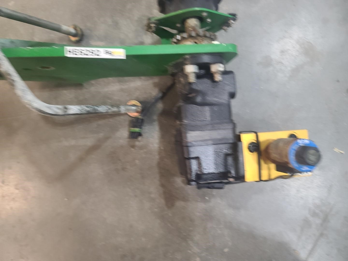 John Deere Hydraulic Planter Drive Motor & Bracket BigIron Auctions