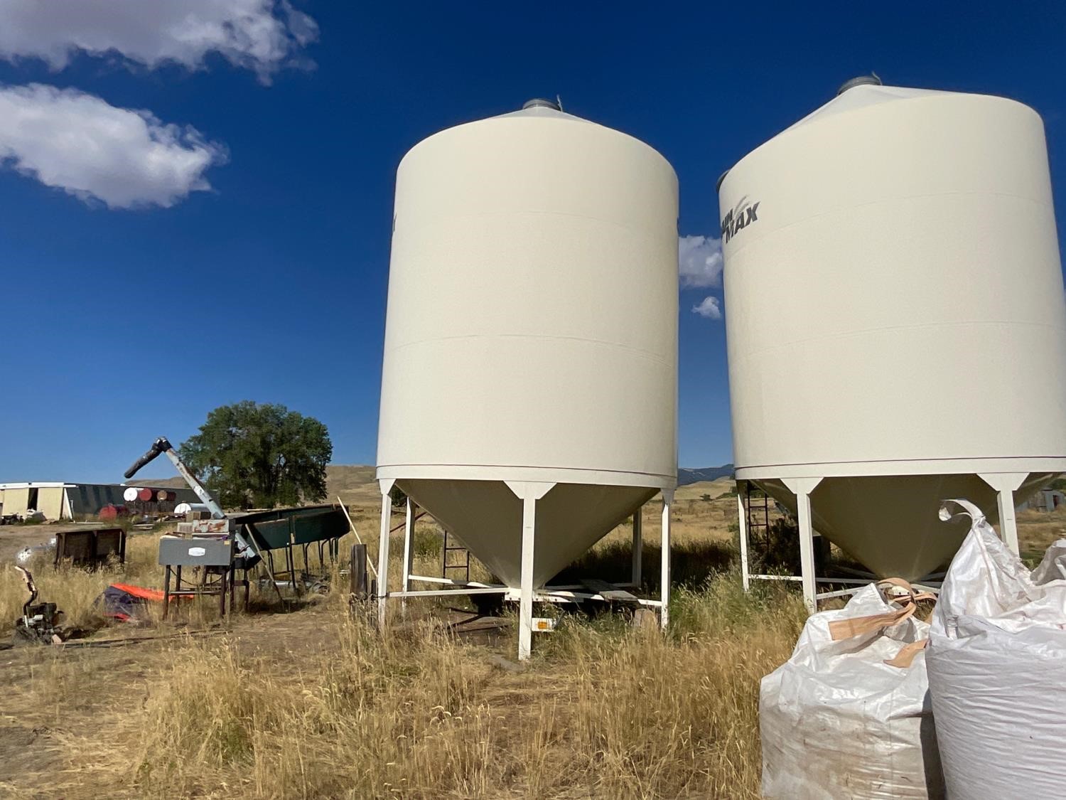 grainmax-grain-storage-bin-bigiron-auctions