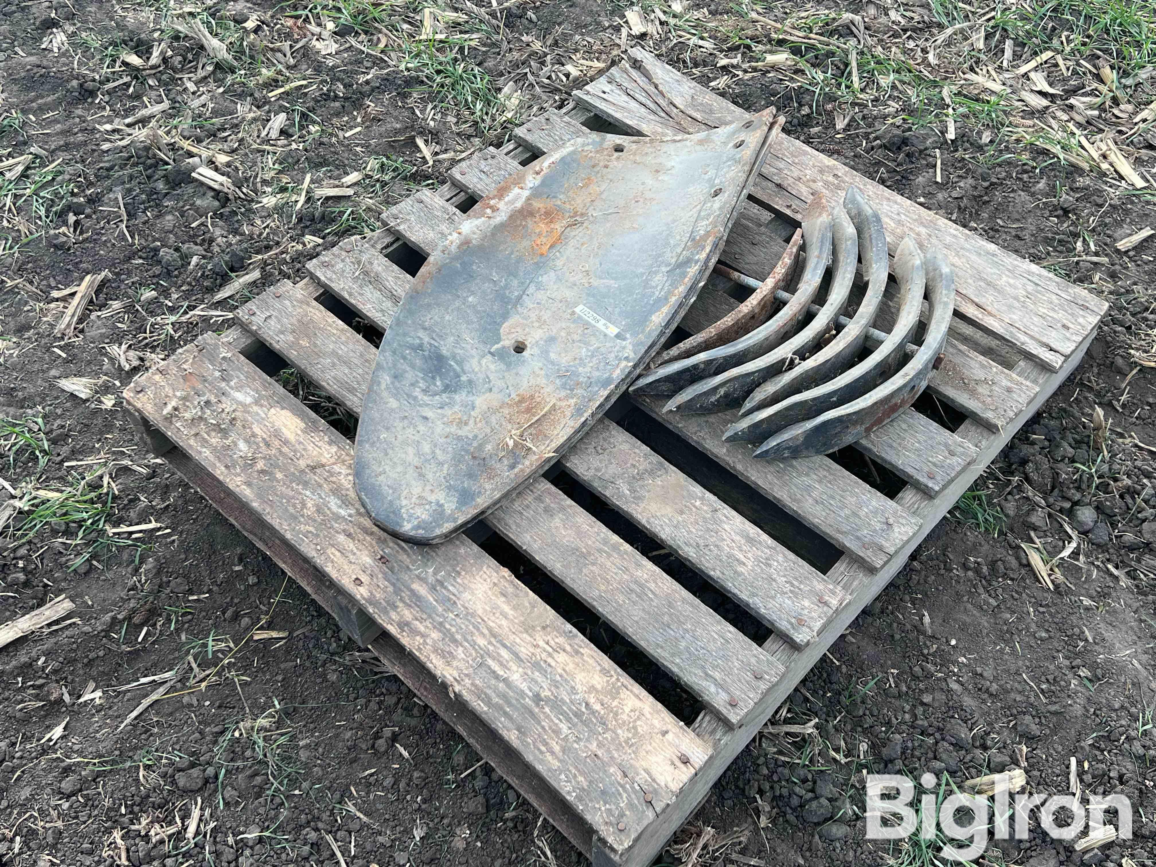 Chisel Plowmoldboard Plow Parts Bigiron Auctions