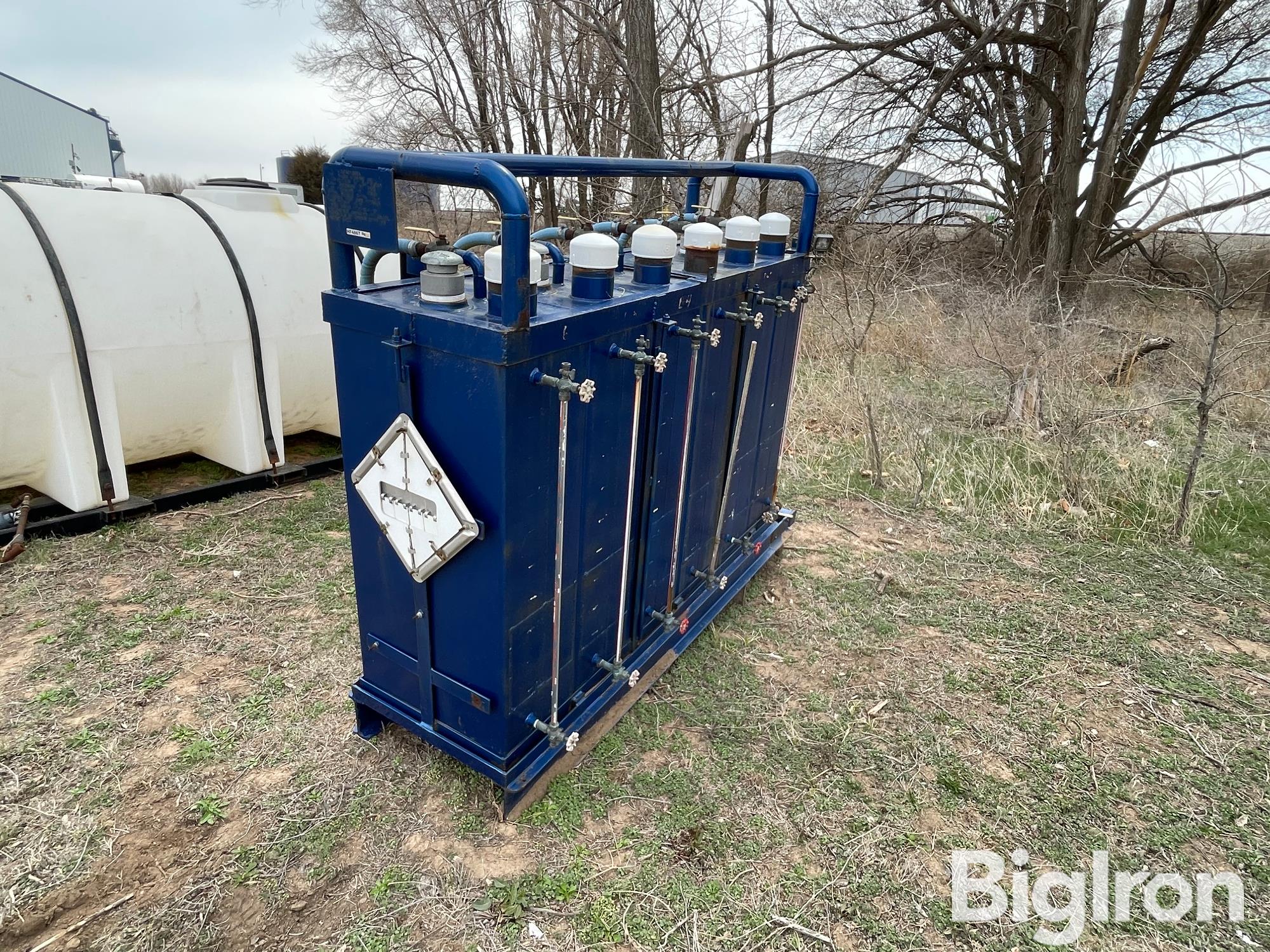 Liquid Storage Container