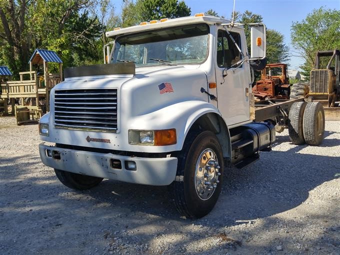 international 4700 cab visor