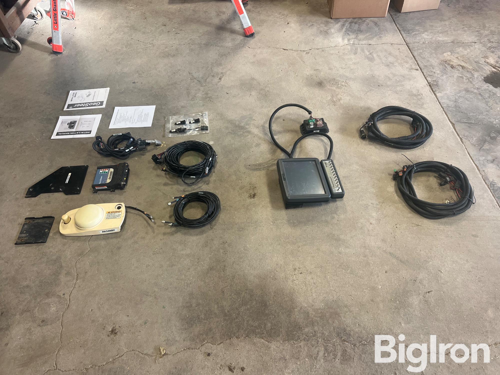 Ag Leader RTK Geosteer Steering System & Integra Display BigIron Auctions