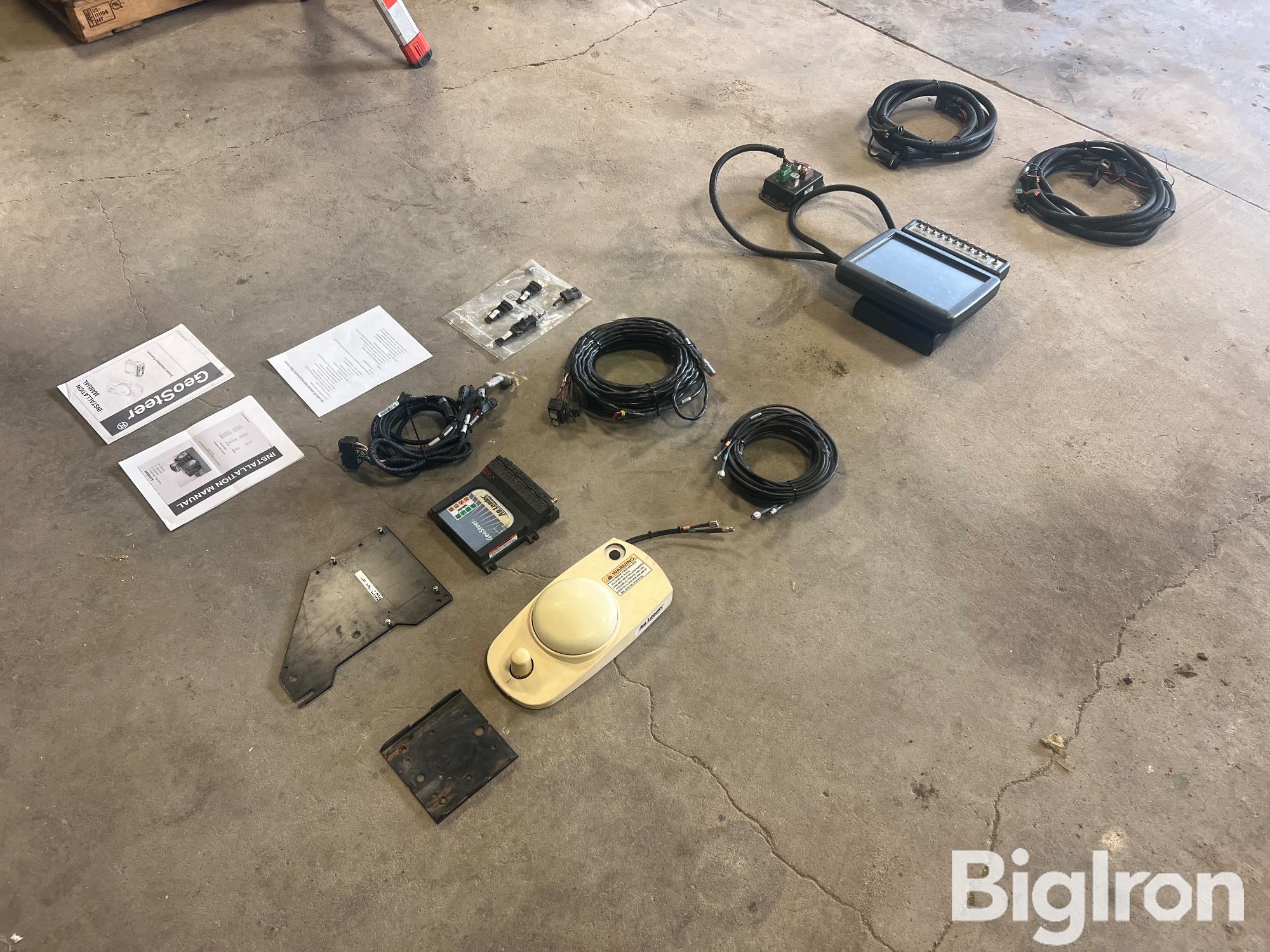 Ag Leader RTK Geosteer Steering System & Integra Display BigIron Auctions