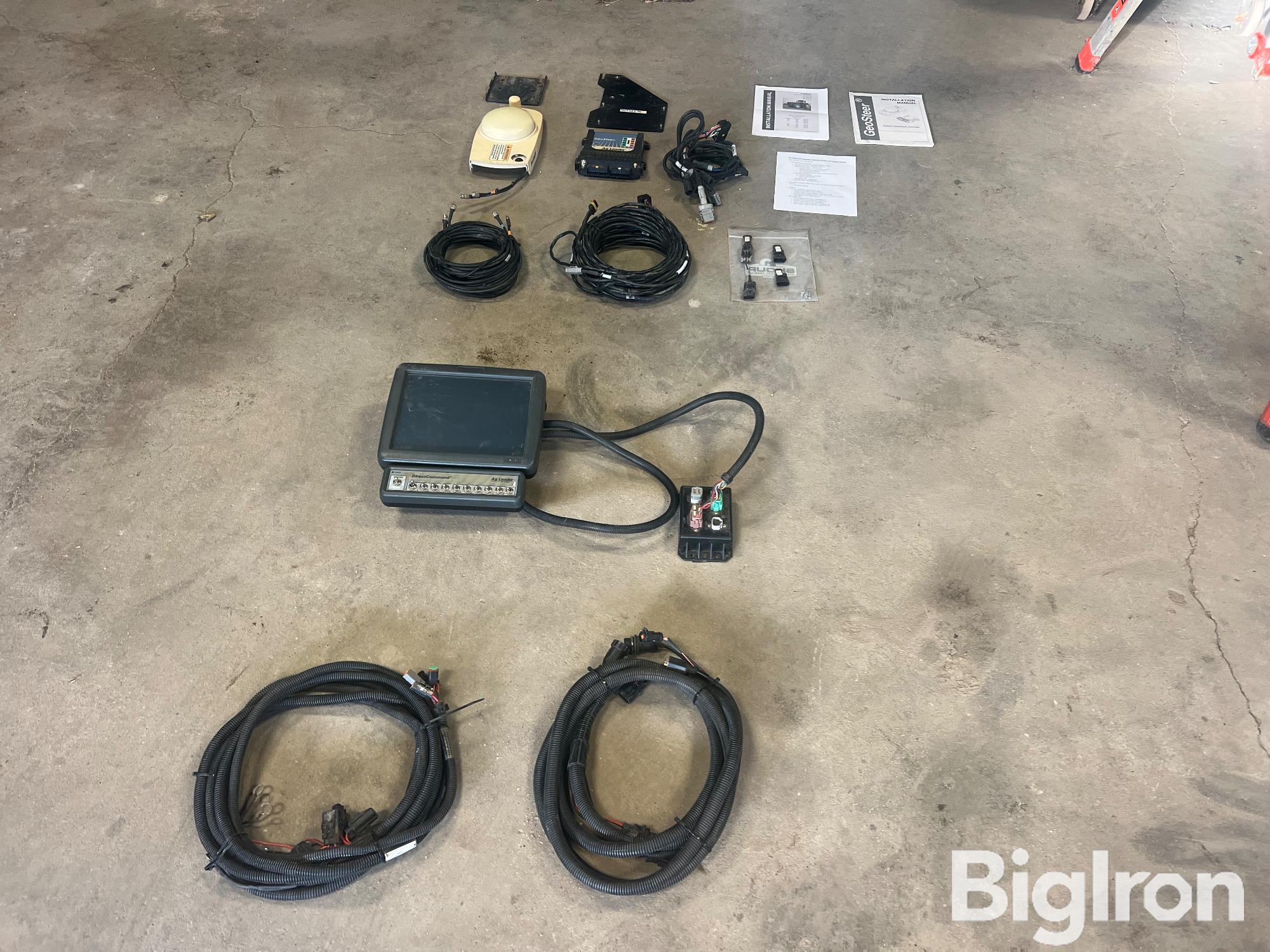 Ag Leader RTK Geosteer Steering System & Integra Display BigIron Auctions