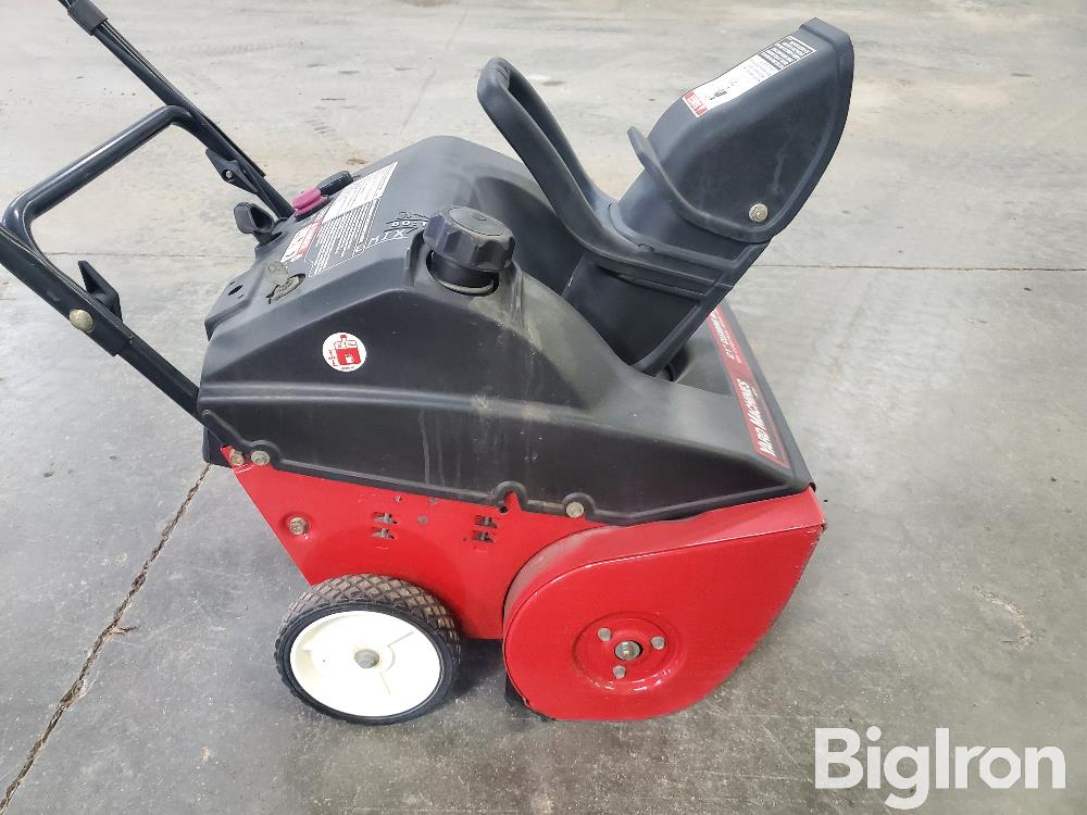 Mtd Yard Machines 31a 240 800 Snow Blower Bigiron Auctions 0273