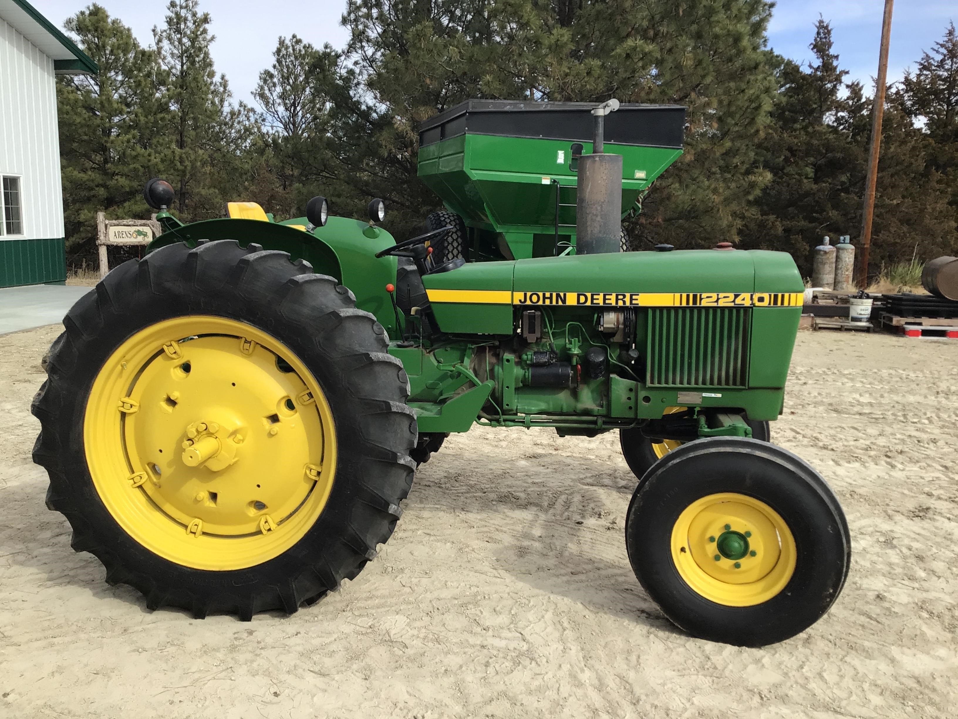 1979 John Deere 2240 2wd Tractor Bigiron Auctions 7027