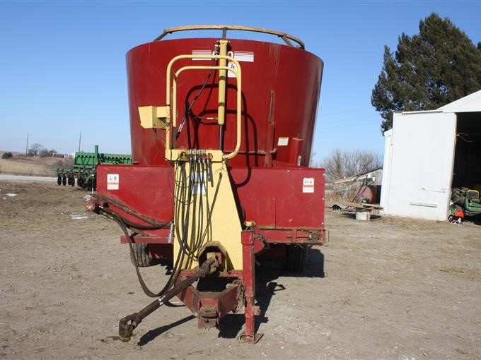 Supreme 600 Vertical Tub Grinder & Mixer Wagon BigIron Auctions