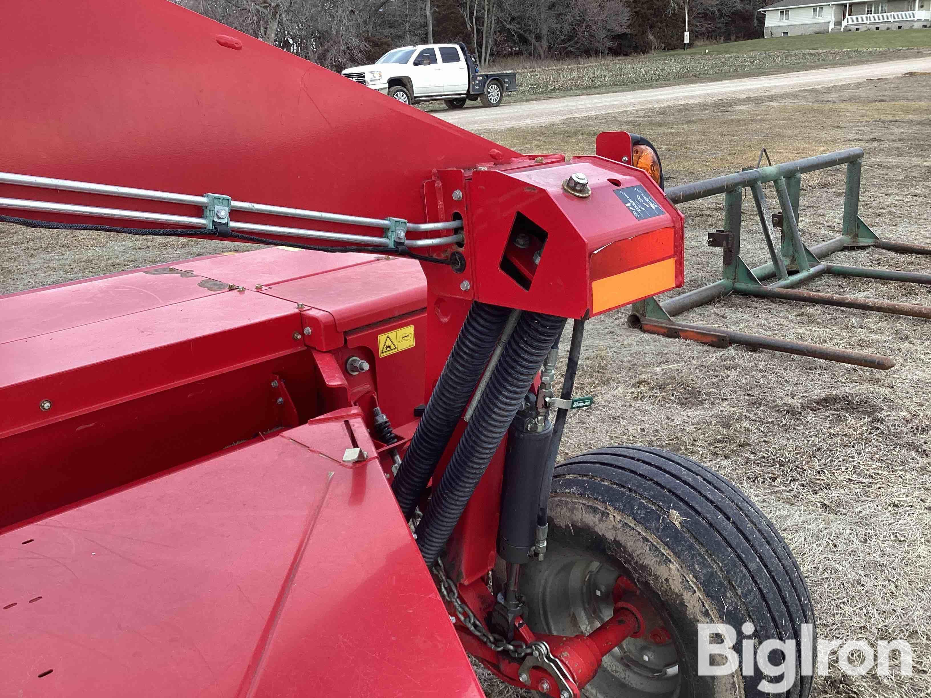 2016 Massey Ferguson 1383 Pull Type Mower Conditioner Bigiron Auctions 3839