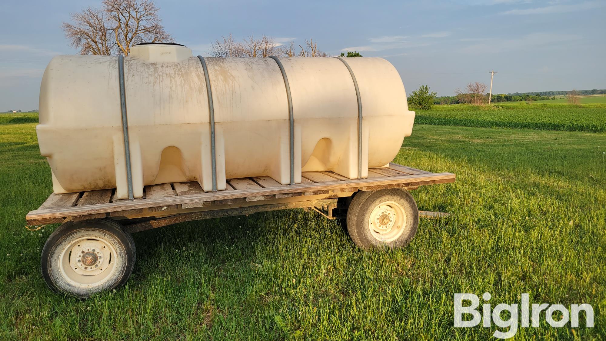 1000 Gallon Poly Water Tank On Wagon Bigiron Auctions 9581