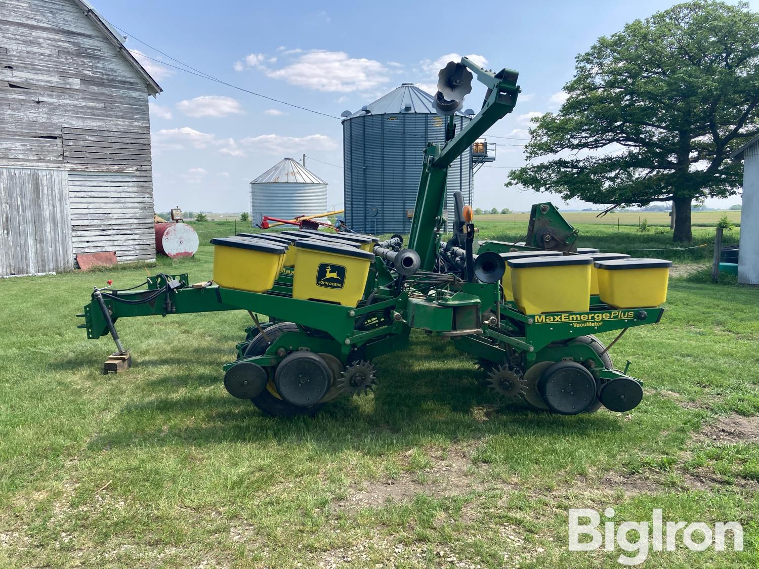 John Deere 1760 Maxemerge Plus 12r30 Planter Bigiron Auctions 5563