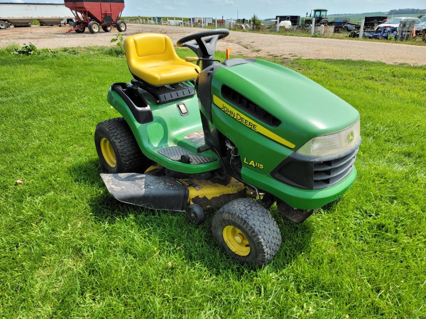 John Deere LA115 Riding Lawn Mower BigIron Auctions