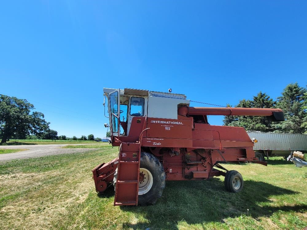 International 915 Combine BigIron Auctions