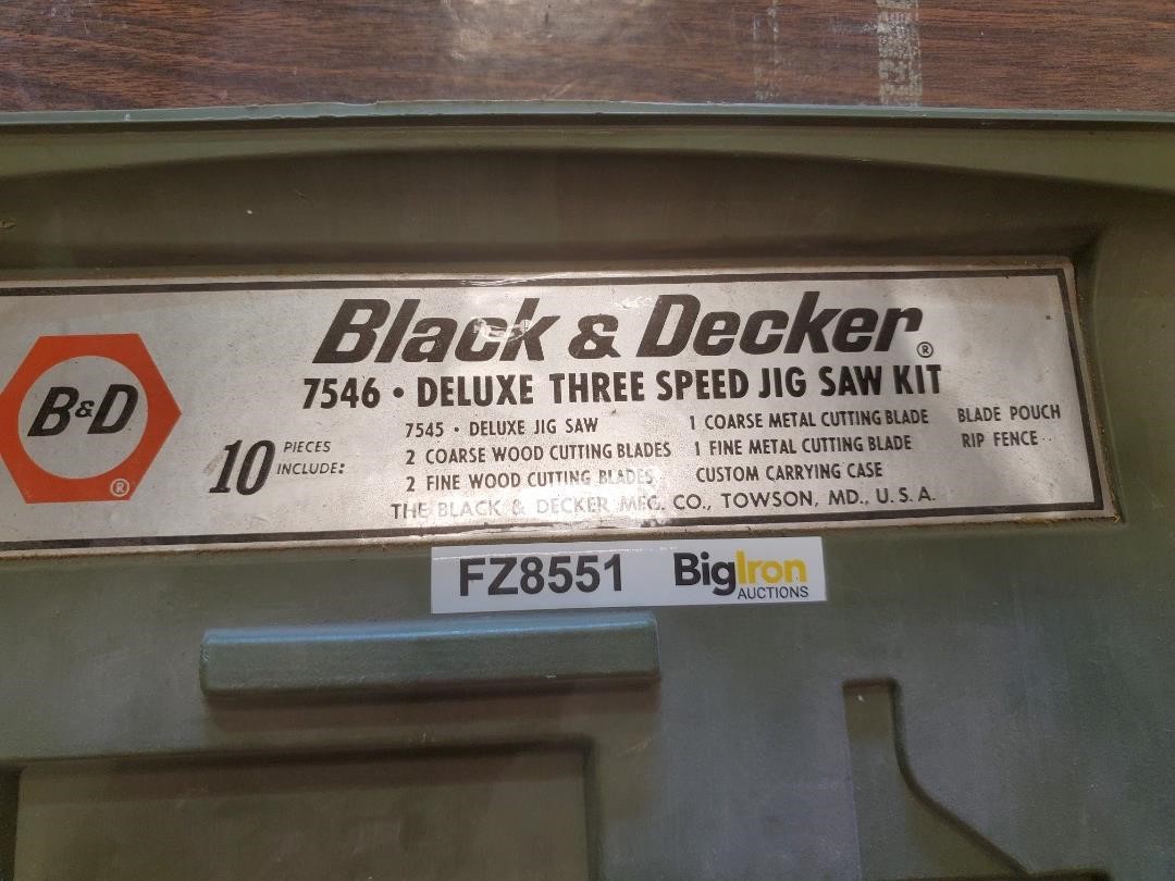 Vintage Black & Decker Deluxe 2-Speed Jigsaw with Case
