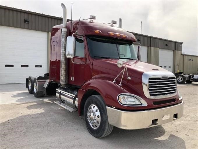 freightliner columbia stacks