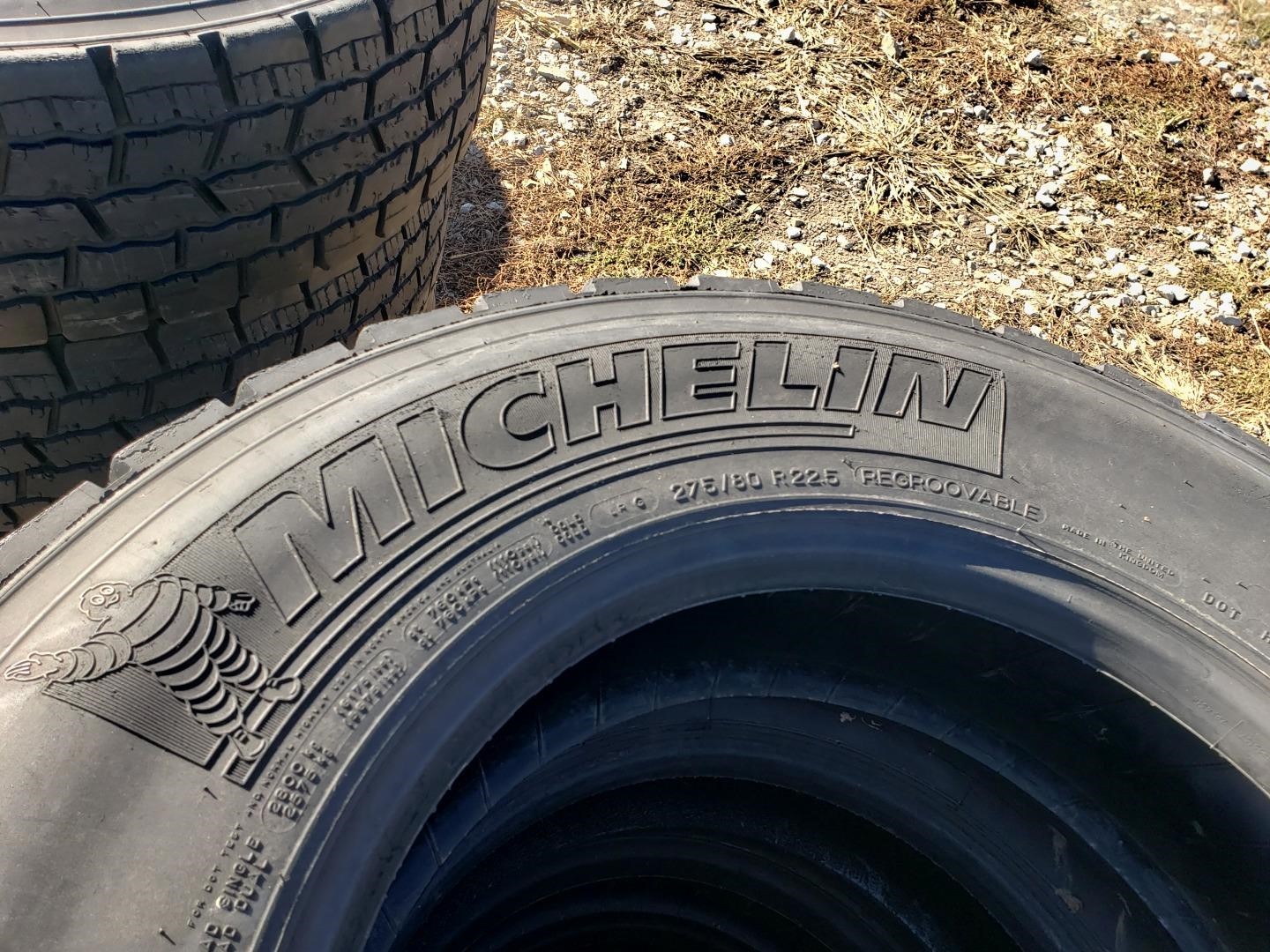 22-5-low-profile-tires-bigiron-auctions