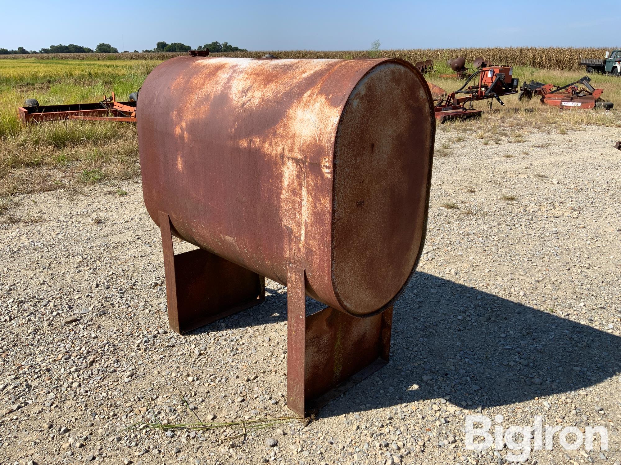 250 Gallon Fuel Tank Wstand Bigiron Auctions 0809