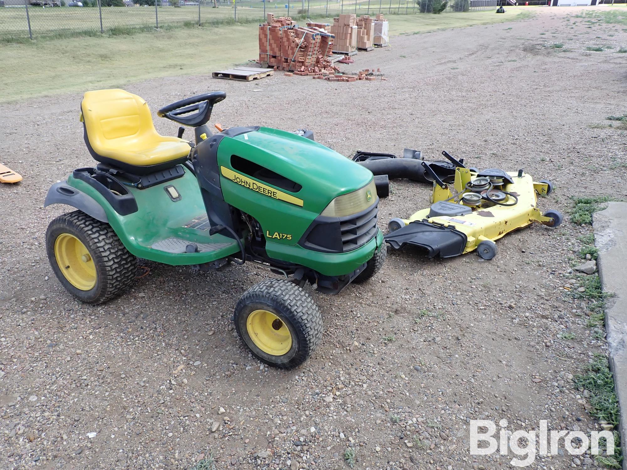 La175 john deere online mower