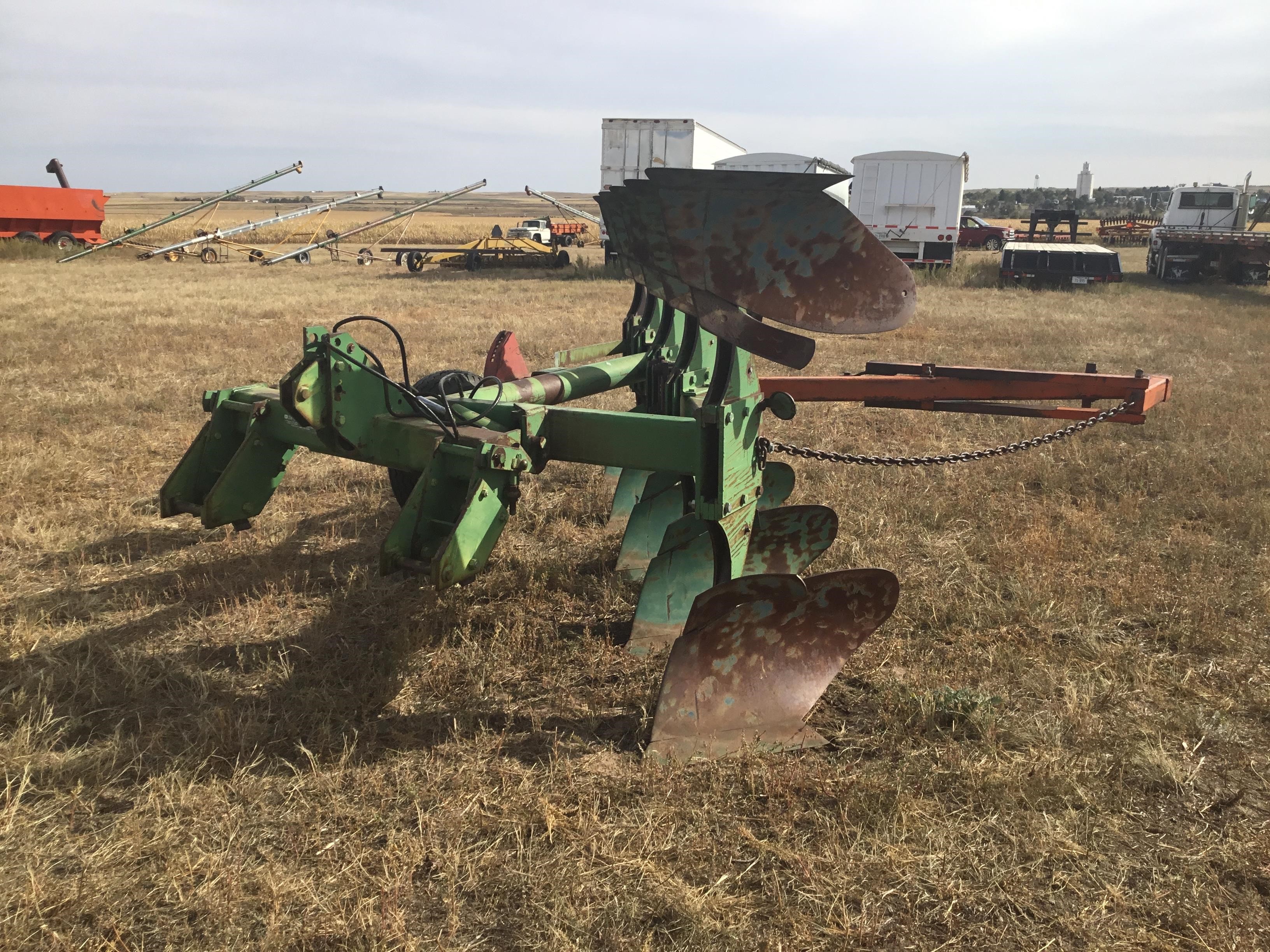 John Deere 4600 5 Bottom Roll-Over Plow BigIron Auctions