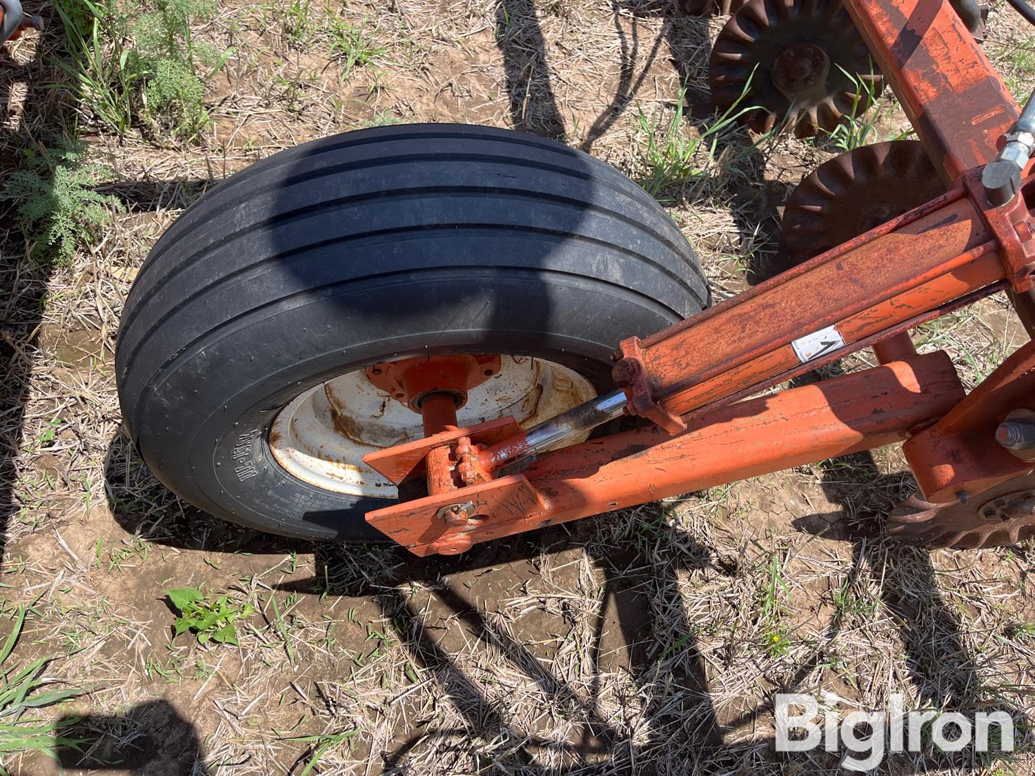 Allis-Chalmers 333 8R20