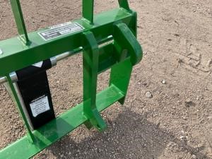 John Deere  Frontier Quick Attach Pallet Fork Loader Attachment Bigiron 