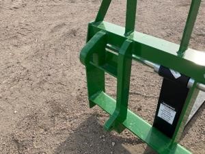 John Deere /Frontier Quick Attach Pallet Fork Loader Attachment BigIron ...