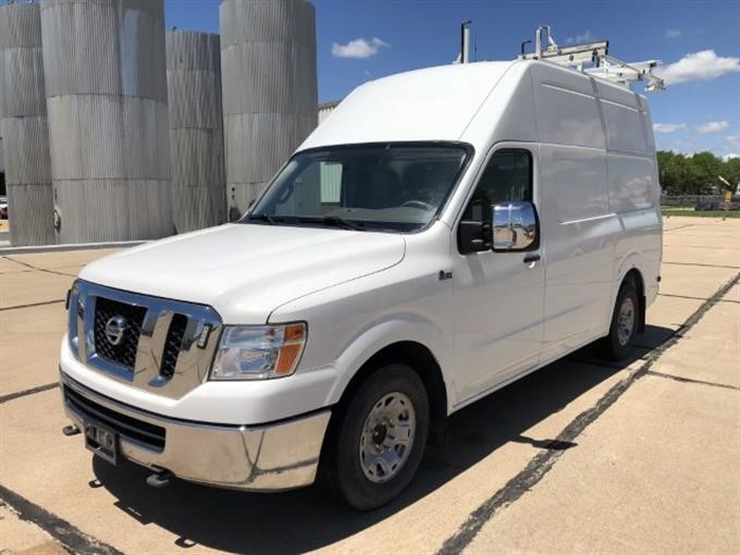 Nissan nv3500 4x4