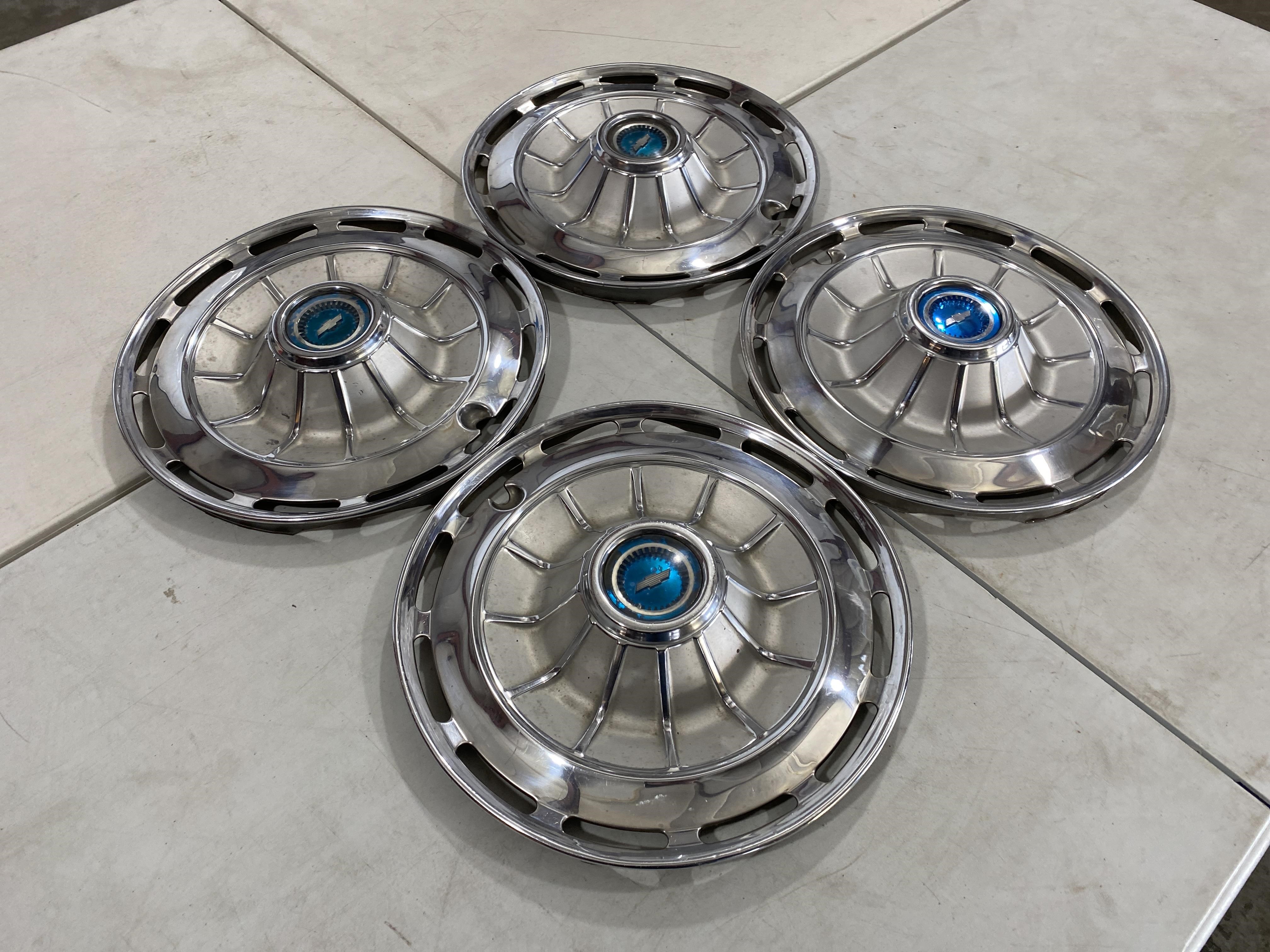 Chevrolet impala store hubcaps