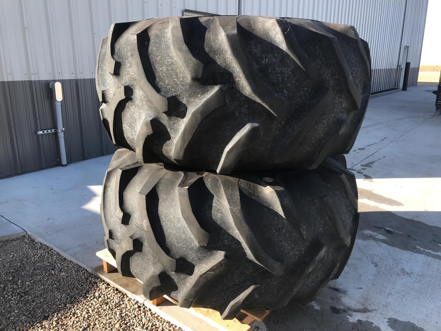 John Deere Goodyear 28L-26 Combine Rear Tires & Wheels BigIron Auctions