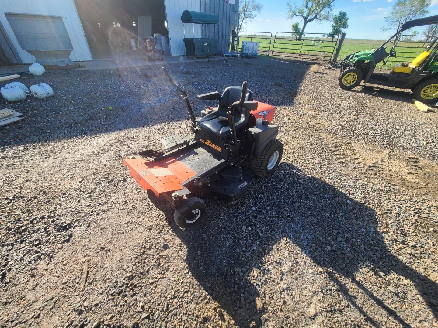 Ariens Mini Zoom 1540 Zero Turn Mower BigIron Auctions