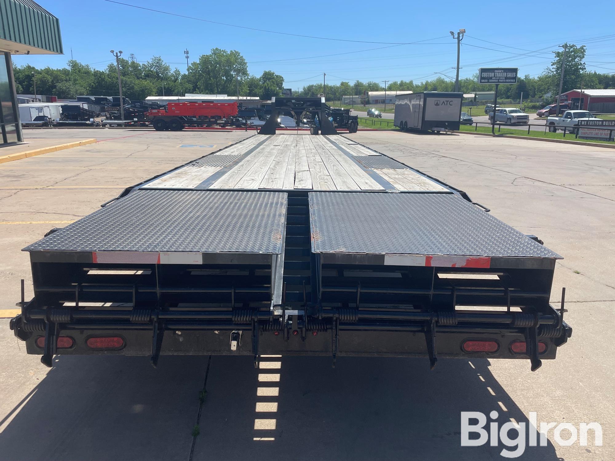 2022 MP Custom Trailers T/A 40' Gooseneck Flatbed Trailer BigIron Auctions