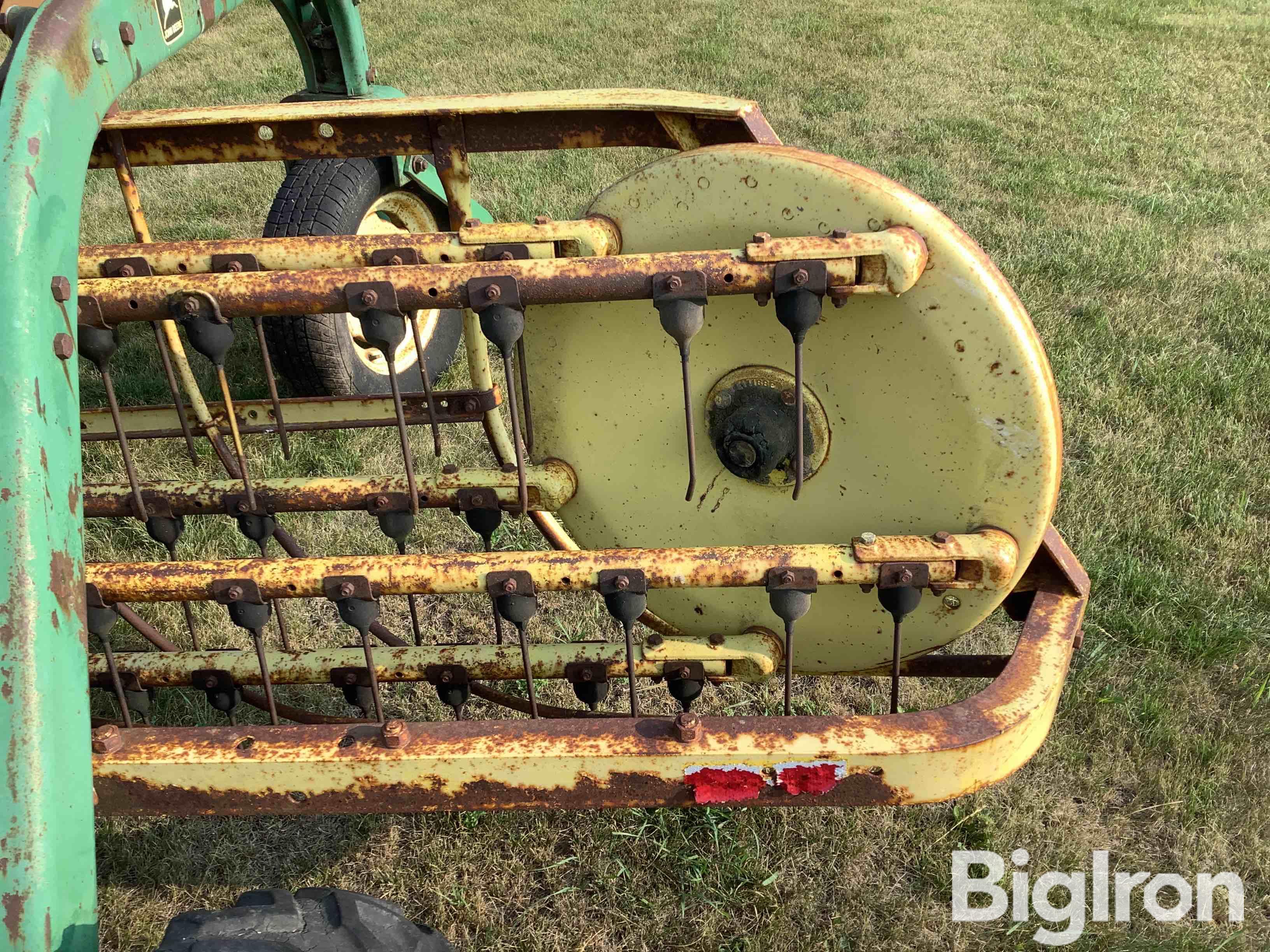 John Deere 660 Bar Hay Rake Bigiron Auctions 9700