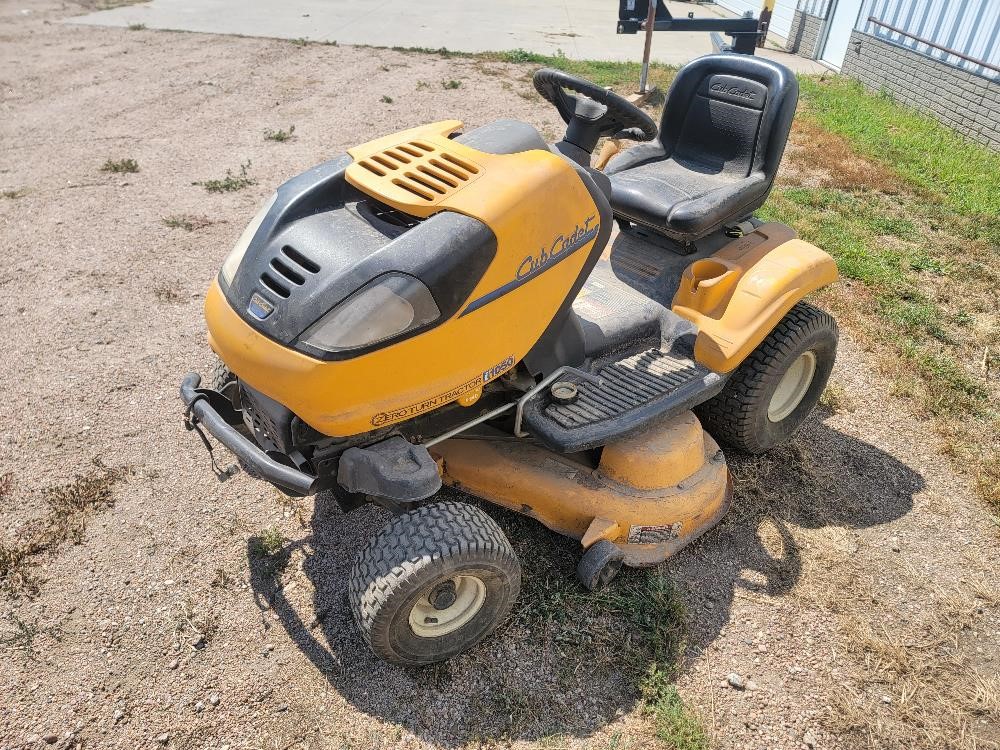 Cub cadet i1050 zero best sale turn tractor