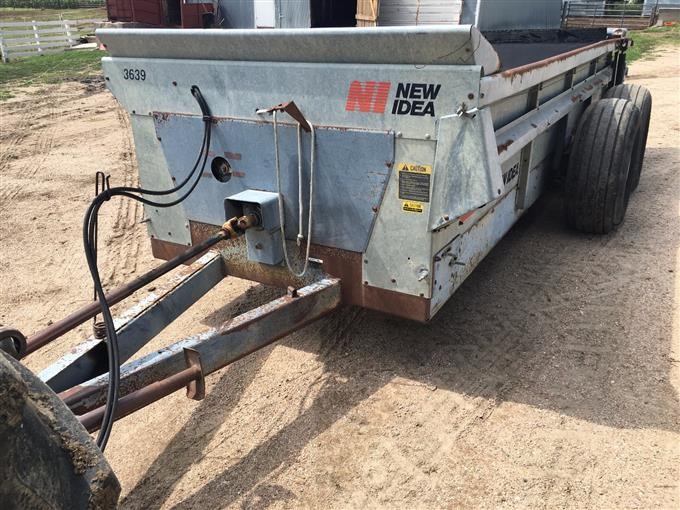 New Idea 3639 Manure Spreader BigIron Auctions