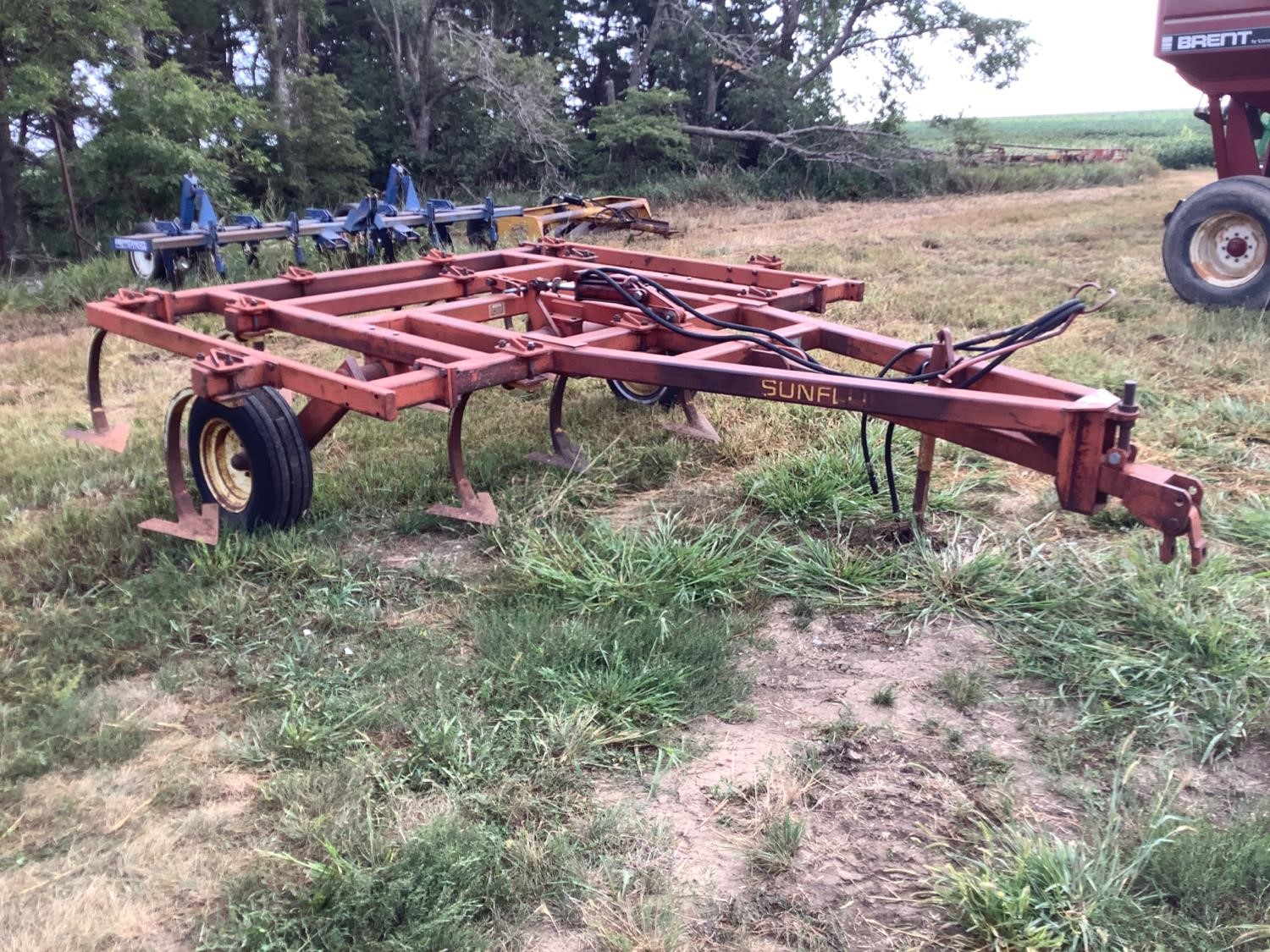 Sunflower RC12 Chisel Plow BigIron Auctions