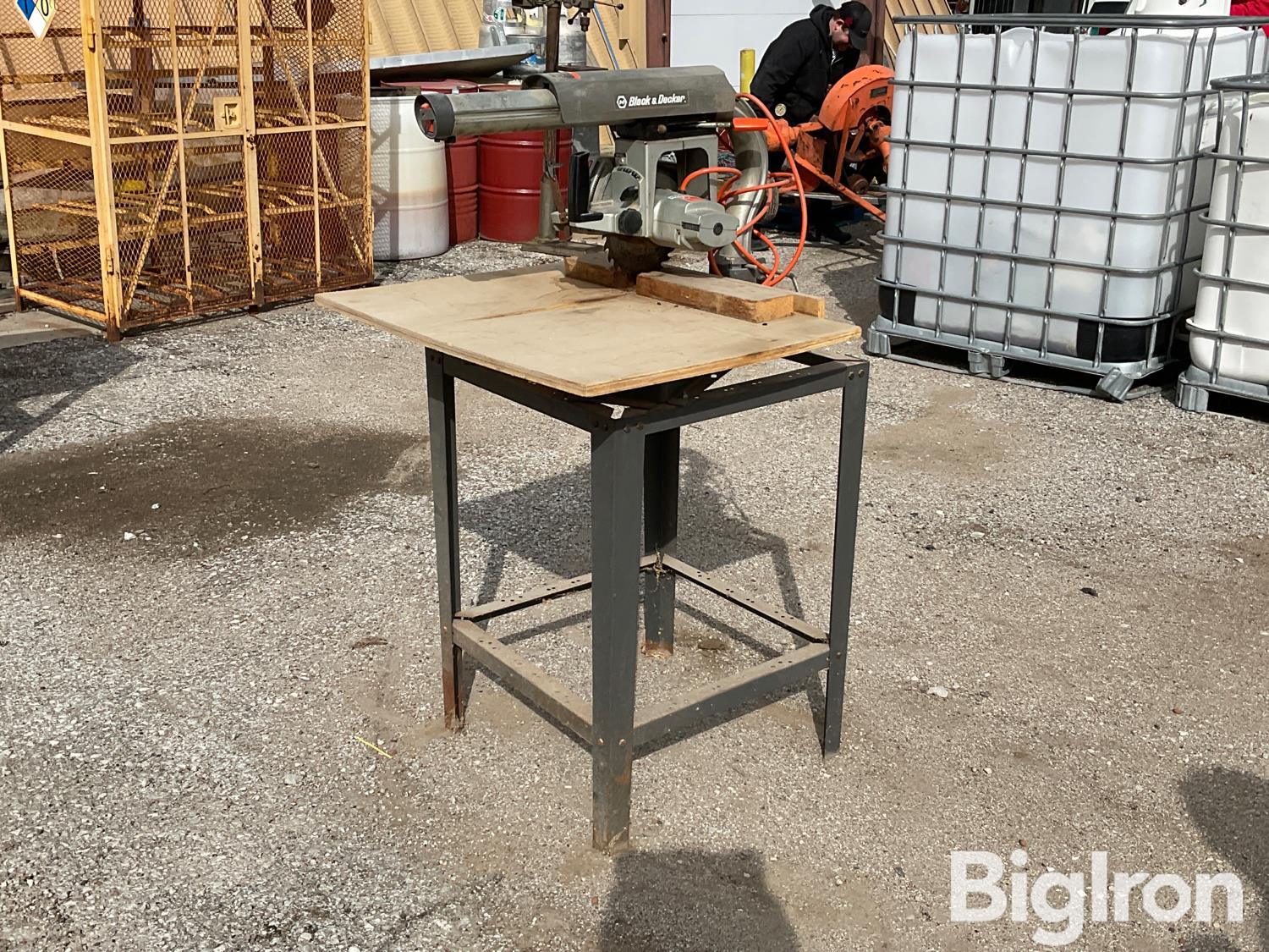 Black Decker No. 7700 Compact Radial Arm Saw BigIron Auctions