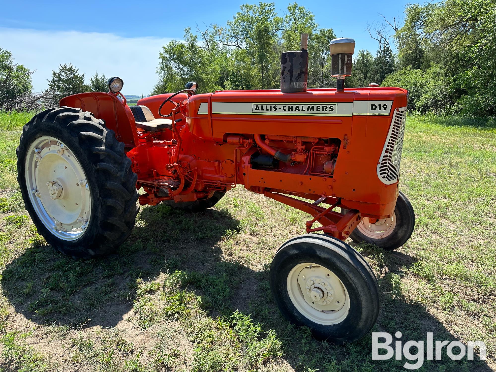 1958 Allis-Chalmers D17 Narrow Front 2WD Tractor BigIron Auctions