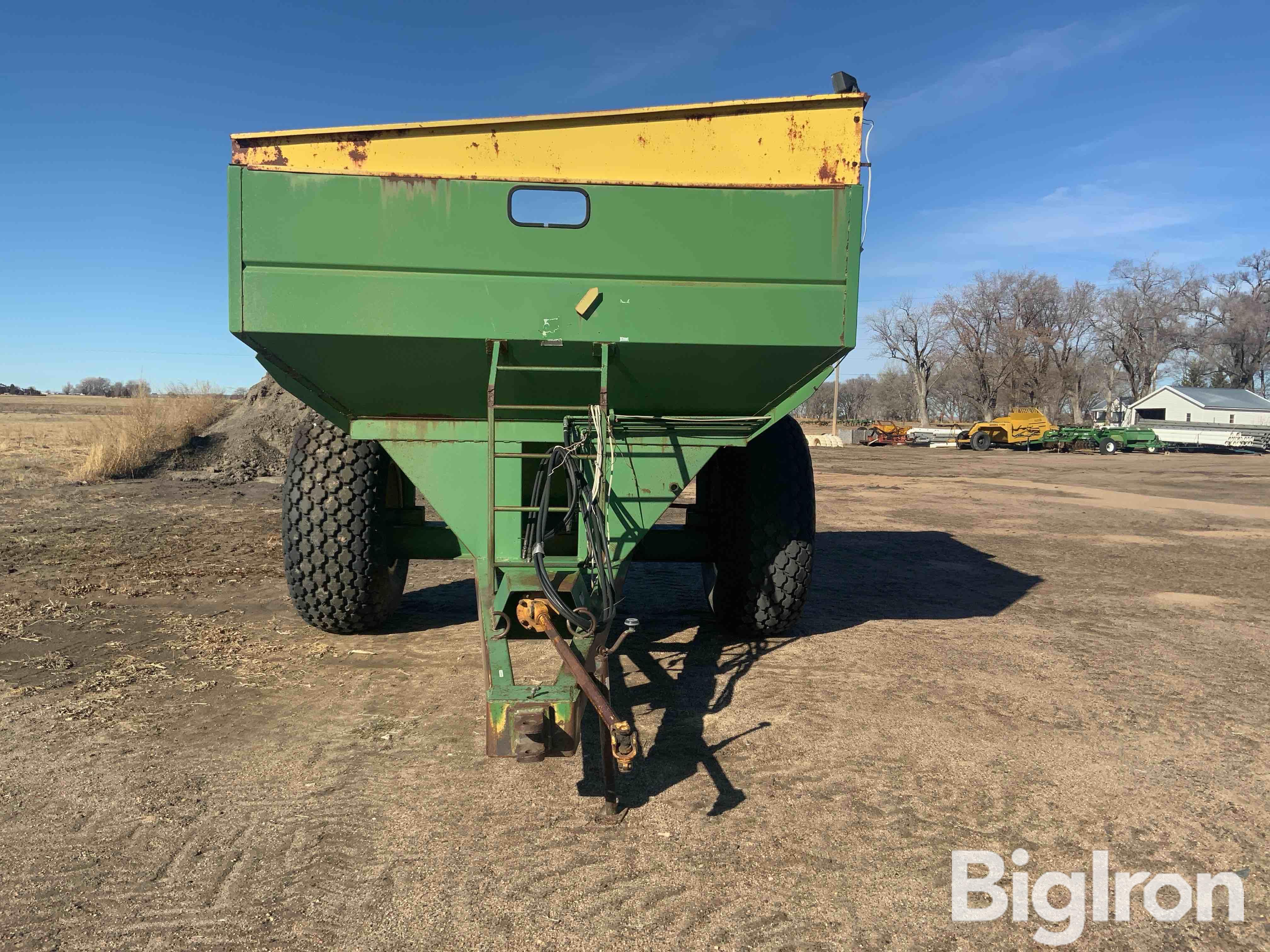 Brent Grain Train 610 Bushel Grain Cart BigIron Auctions