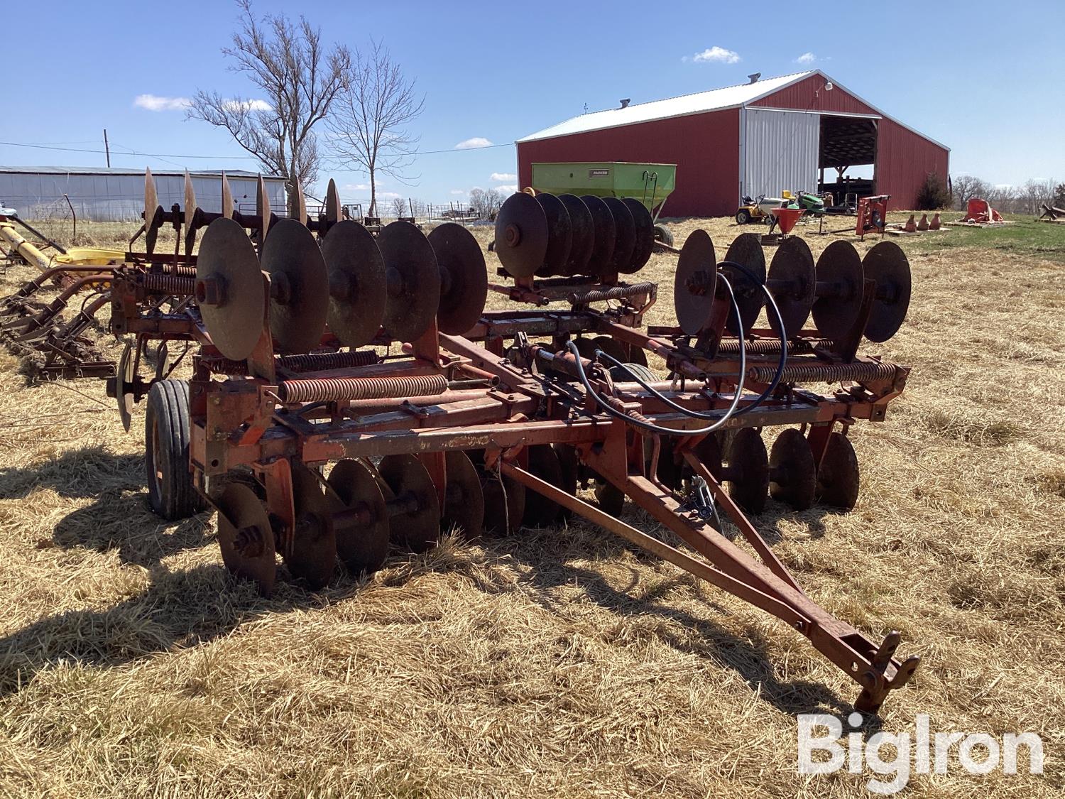 Massey Ferguson 520 16’ Disk BigIron Auctions