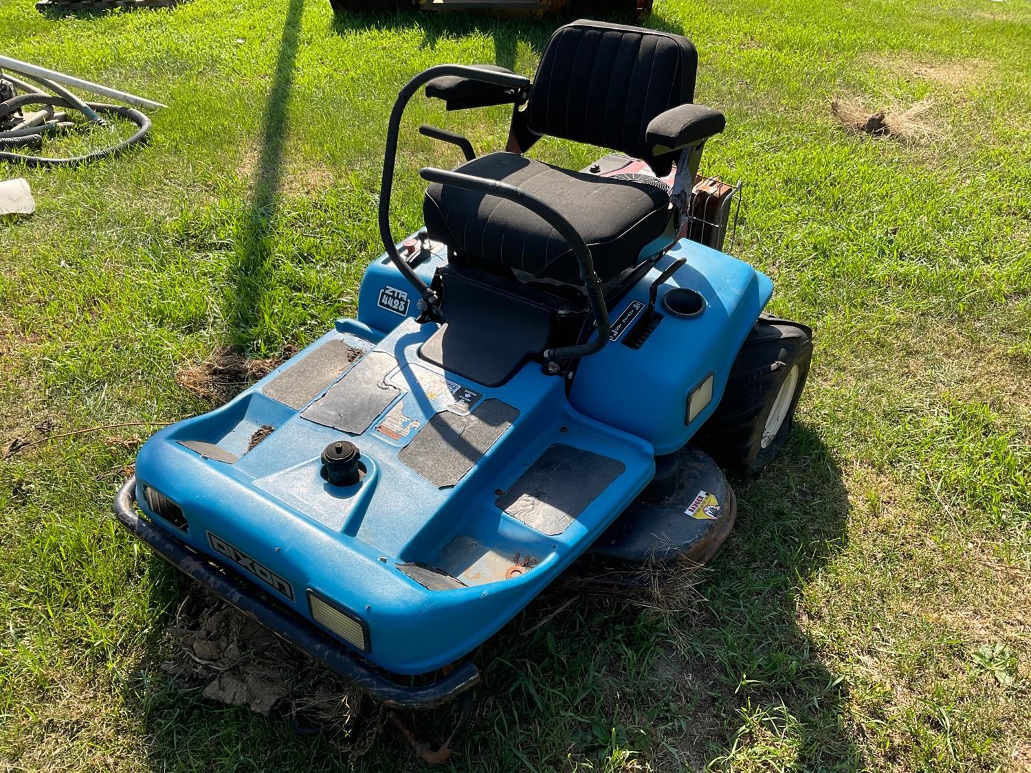 Dixon Ztr4423 Zero Turn Mower Bigiron Auctions