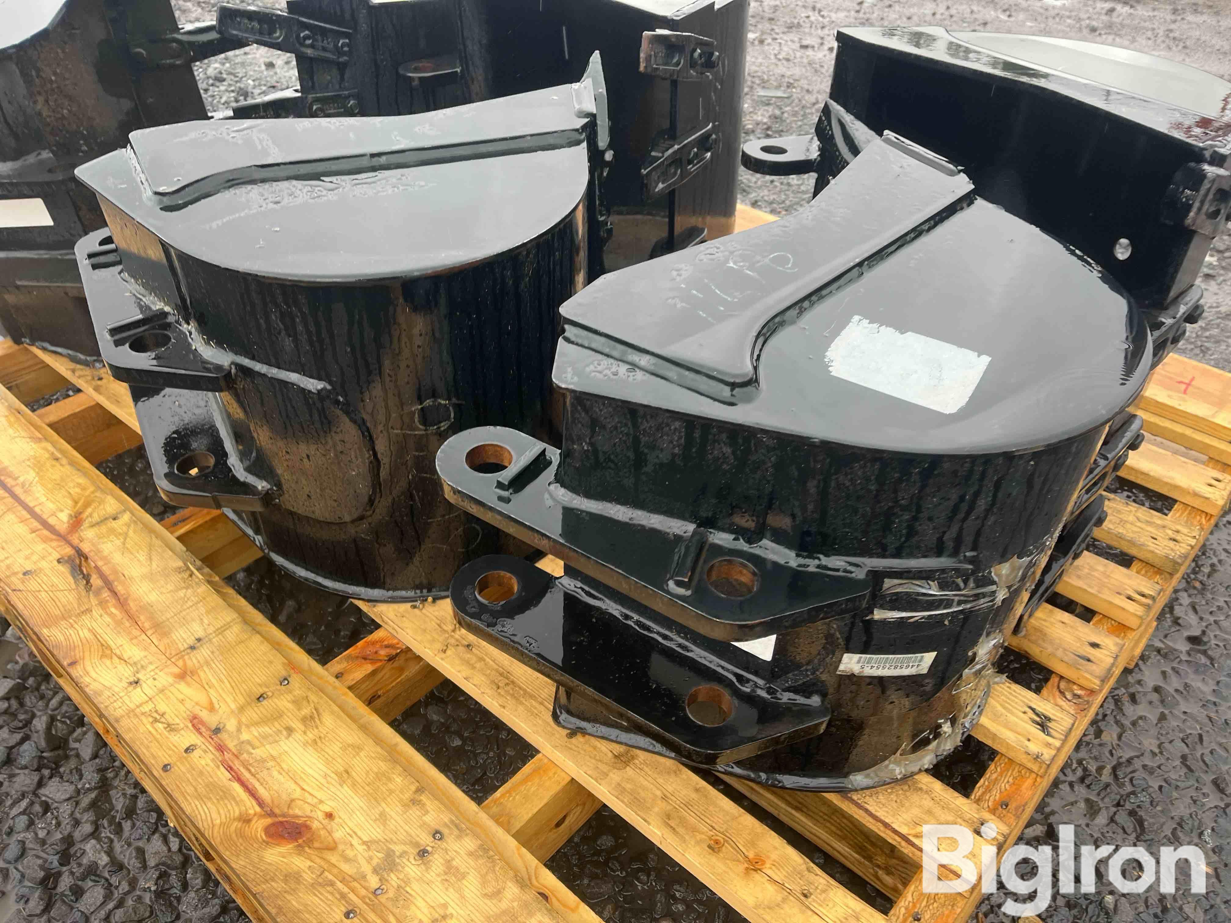 Mahindra 81718 Backhoe Buckets BigIron Auctions