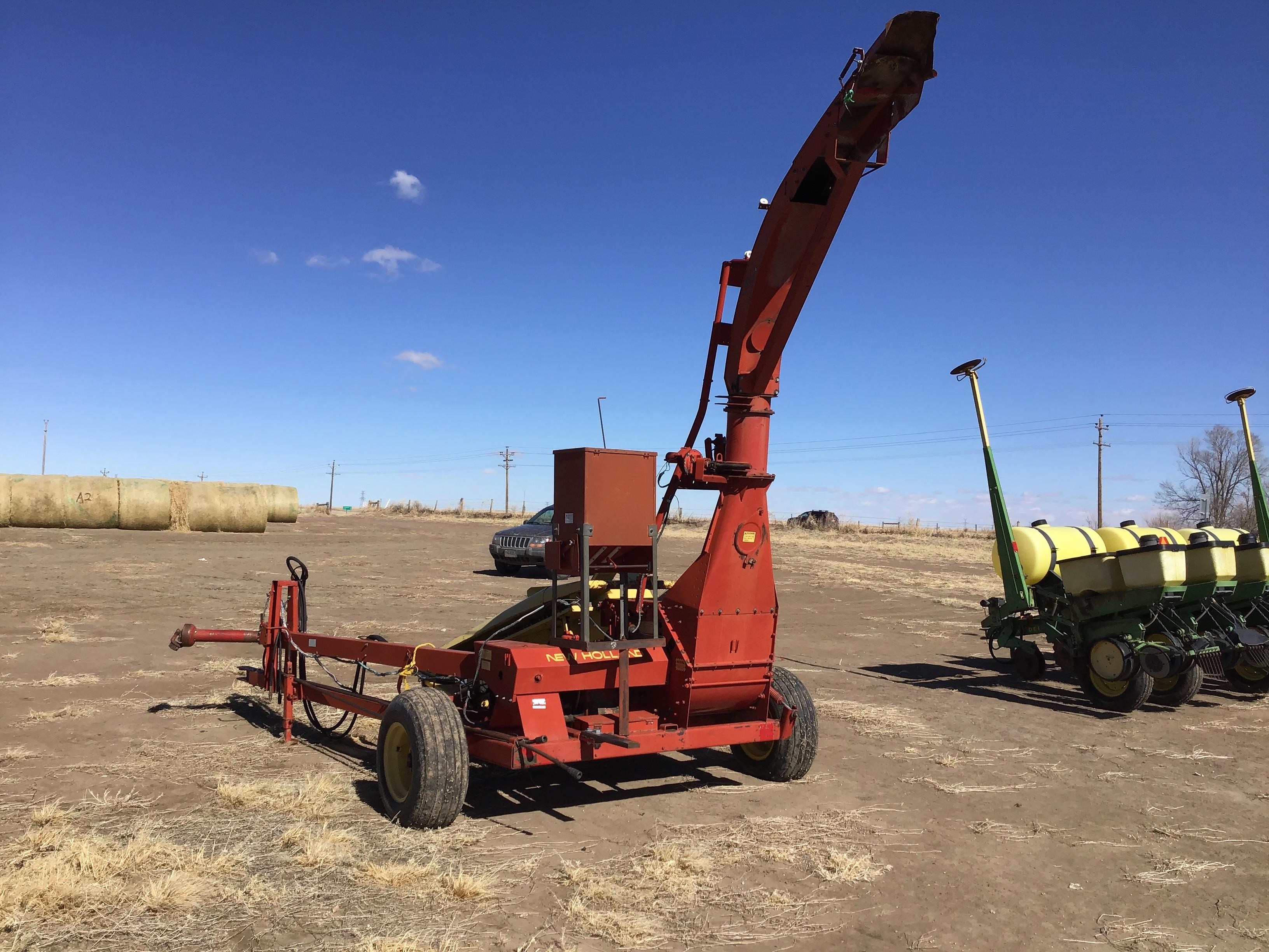 New Holland 880 Pull-Type Forage Harvester W/2 Row Corn Head BigIron ...