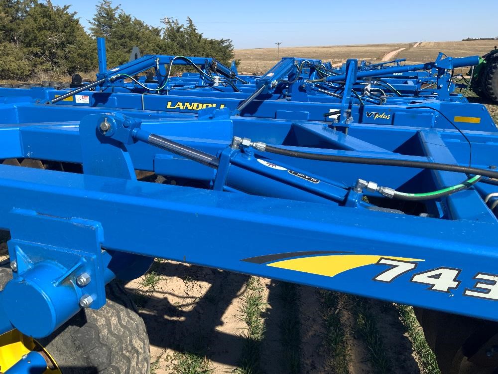 2017 Landoll 7431 33 Vt Plus Vertical Tillage Bigiron Auctions 8004