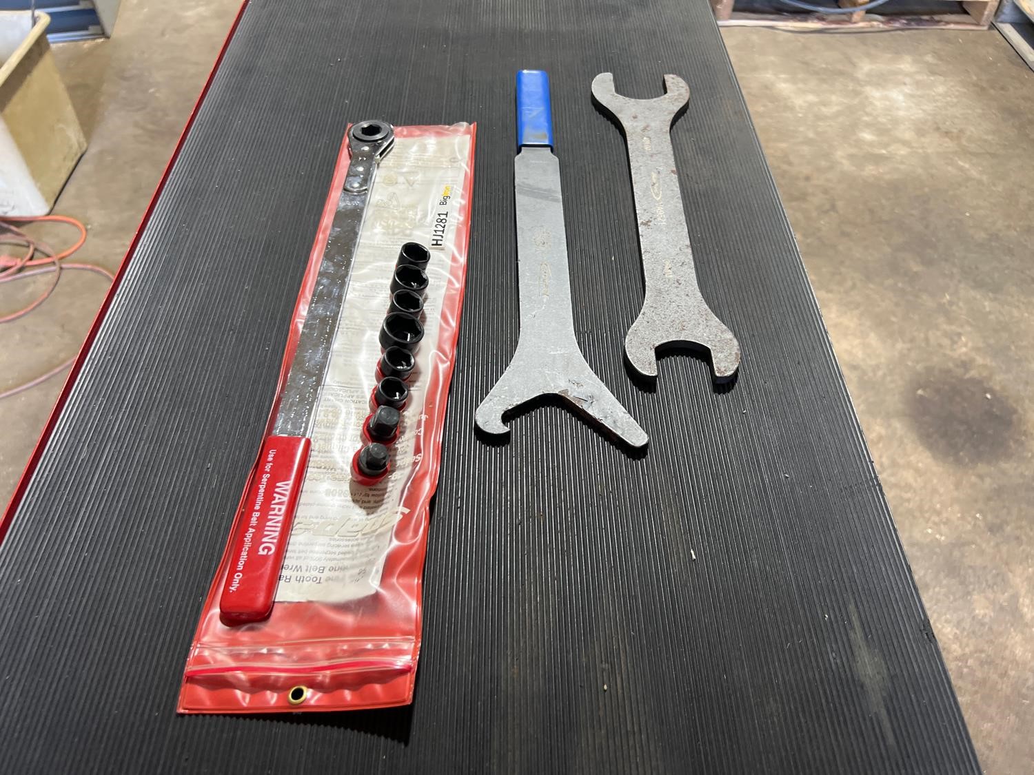 Snap-On / Blue Point Serpentine Belt Tool & Fan Clutch Wrenches BigIron ...