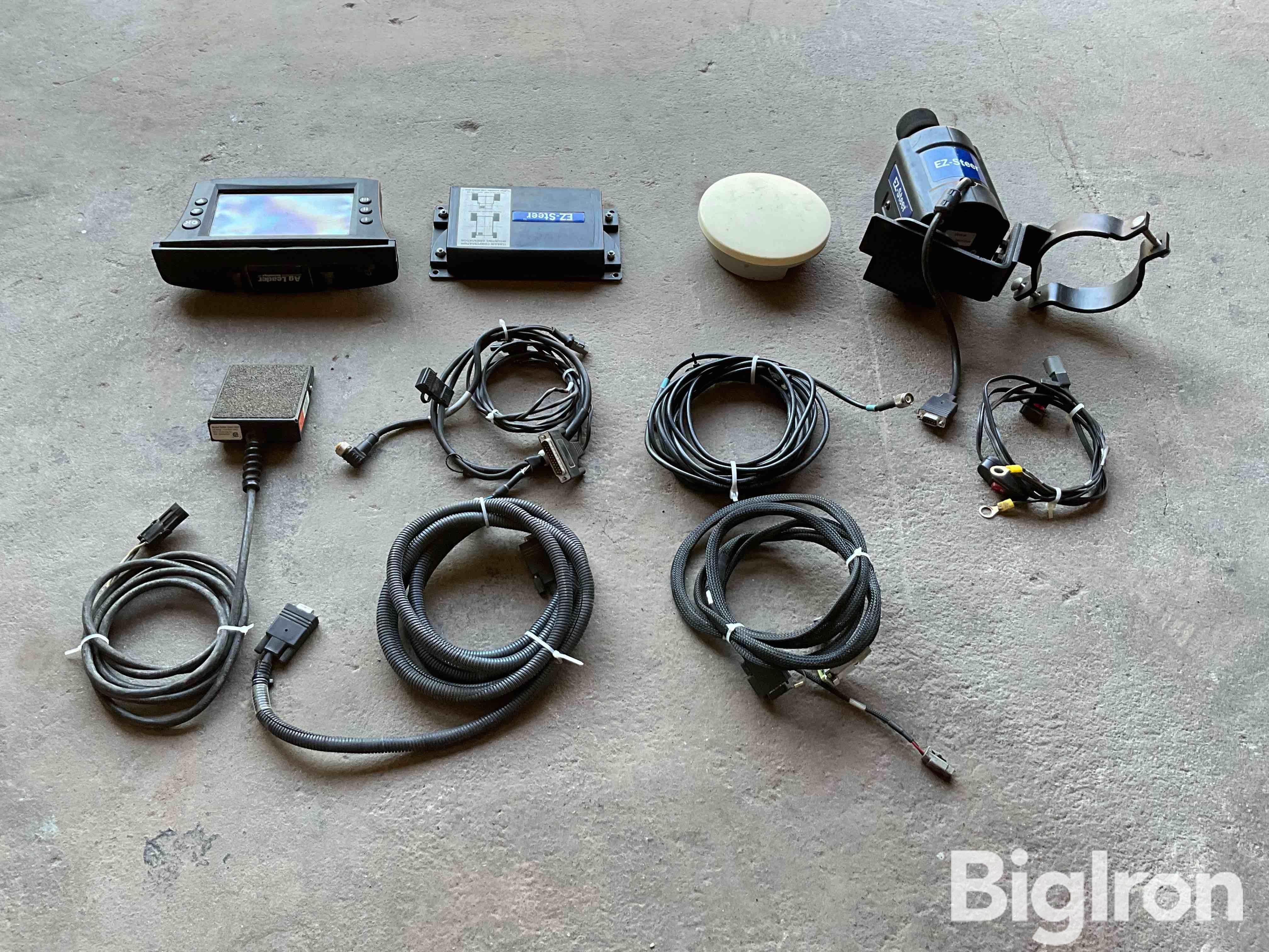 Ag Leader / Trimble EZ Steering System W/Trimble 500 Monitor BigIron ...