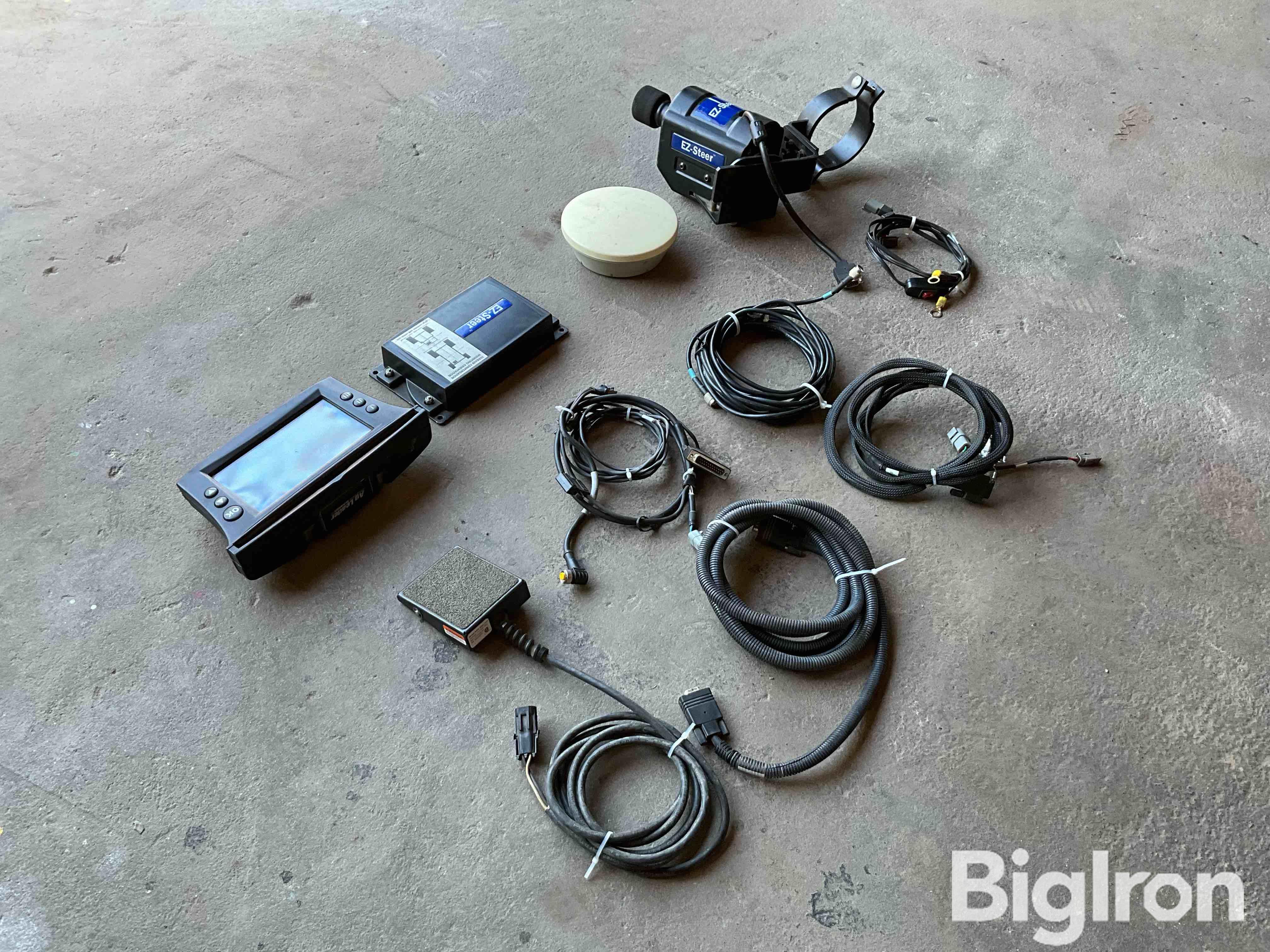 Ag Leader / Trimble EZ Steering System W/Trimble 500 Monitor BigIron ...