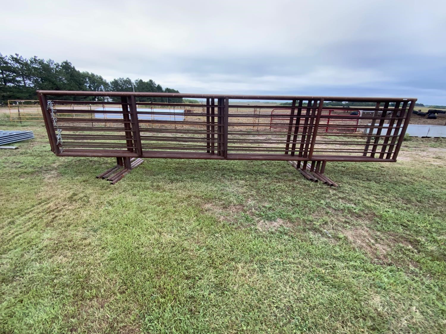 2021 24’x5’6” Free Standing Livestock Panels BigIron Auctions